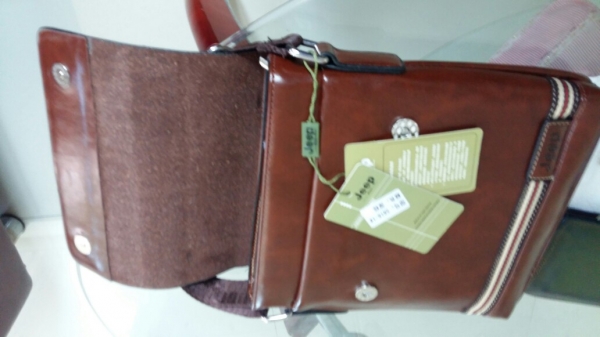ขาย กระเป๋าหนังแท้ สวยมาก