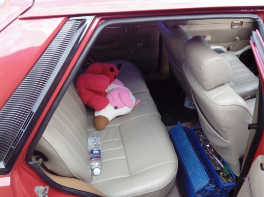 ขายมาสด้า 323