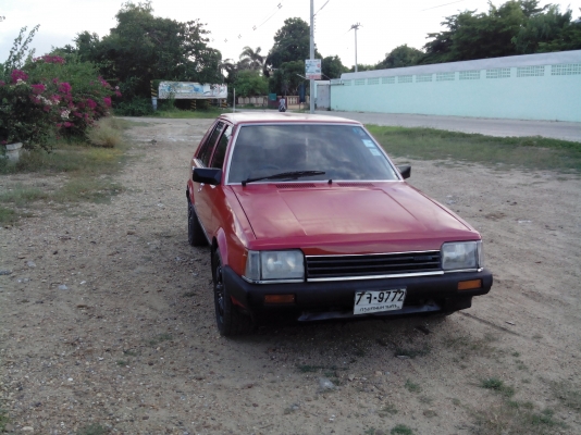 ขายมาสด้า 323