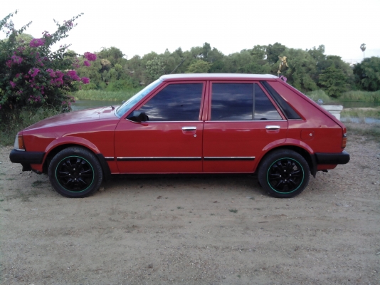 ขายมาสด้า 323