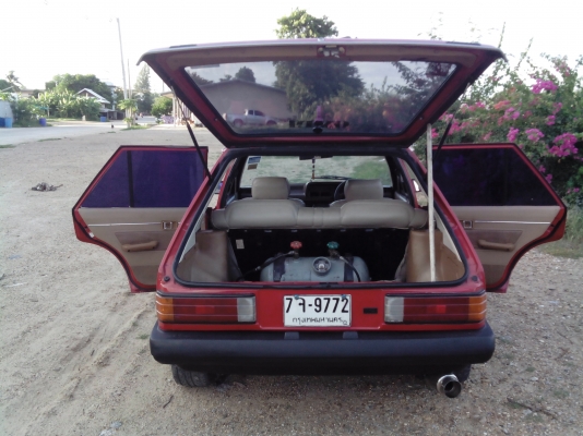 ขายมาสด้า 323