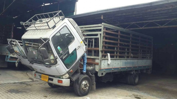 **ขายแล้วครับขอบคุณ Truck2hand **ขายแล้วครับขอบคุณ Truck2hand