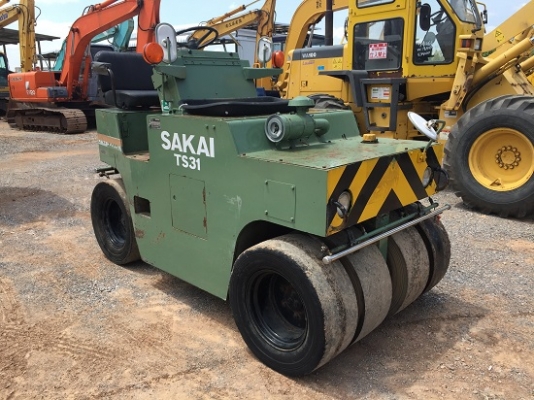 ขายรถบดล้อยาง SAKAI TS 31 รุ่นใหม่  พร้อมใช้งาน นำเข้าจากญี่ปุ่น ติดต่อคุณ อิทธิวัฒน์ 095-7467778