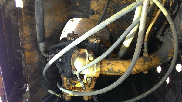 รถแบคโฮ CAT 320 V2 มีลายหัวแย๊กซ์ รถพร้อมใช้งาน ในราคาต่อรองได้