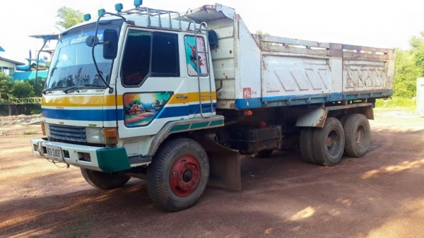 ขายดั้ม2เพลา MITSUBISHI 220เทอร์โบ เครื่องดี แคชซีสวย พ.เพาเวอร์ เบรกทิฟฟี่ ภายในสวย แอร์เย็น สภาพพร้อมใช้งาน เอกสารพร้อมโอน สนใจโทร 090-8588220คุณนะ 093-3258446คุณบิว ID:narong498 หรือเข้าดูสินค้าอื่นๆได้ที่ www.truck.in.th/498 หรือเพจFacebook ณรงค์ ซื้อ