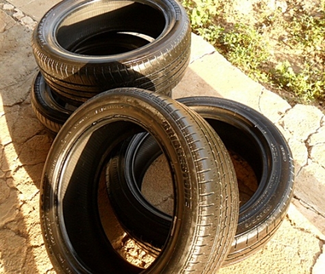 ยางซิ่งขอบ16 บริดสโตน195-50-R16ลงพื้นปลายปี13 (4เส้น3,200บ) ยางซิ่งขอบ16 บริดสโตน195-50-R16ลงพื้นปลายปี13 (4เส้น3,200บ)