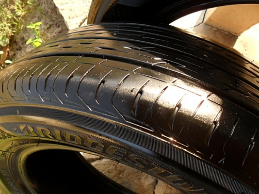 ยางขอบ15 บริดสโตน195-60-R15ลงพื้นปลายปี14เส้นละ 1,050 ยางขอบ15 บริดสโตน195-60-R15ลงพื้นปลายปี14เส้นละ 1,050