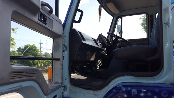 ขายรถเทรลเลอร์ 10 ล้อ ISUZU ROCKY JUMBO 2 เพลา เครื่อง NISSAN , PE=235 แรงม้า บรรทุกรถเกี่ยวข้าว ขายรถเทรลเลอร์ 10 ล้อ ISUZU ROCKY JUMBO 2 เพลา เครื่อง NISSAN , PE=235 แรงม้า บรรทุกรถเกี่ยวข้าว