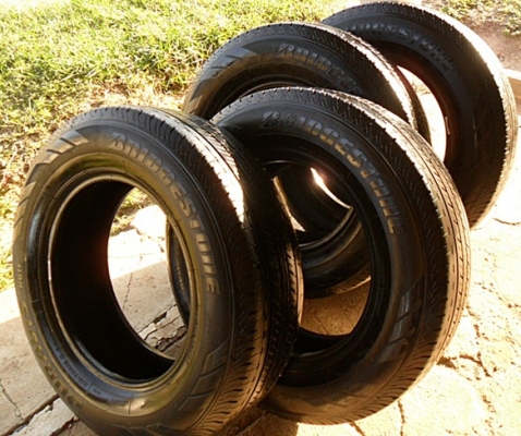 ยางกระบะขอบ16 บริดสโตน215-70-R16ลงพื้นปี14 สภาพยางใหม่เลย ยางกระบะขอบ16 บริดสโตน215-70-R16ลงพื้นปี14 สภาพยางใหม่เลย