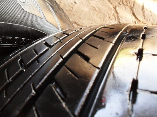 ยางกระบะขอบ16 บริดสโตน215-70-R16ลงพื้นปี14 สภาพยางใหม่เลย ยางกระบะขอบ16 บริดสโตน215-70-R16ลงพื้นปี14 สภาพยางใหม่เลย