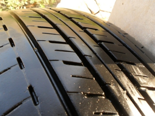 ยางกระบะขอบ16 บริดสโตน215-70-R16ลงพื้นปี14 สภาพยางใหม่เลย ยางกระบะขอบ16 บริดสโตน215-70-R16ลงพื้นปี14 สภาพยางใหม่เลย