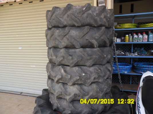 ขายยางเปอร์เช็นต์รถไถ ขายยางเปอร์เช็นต์รถไถ