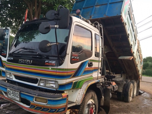 ขายด่วนรถ10ล้อดั๊ม