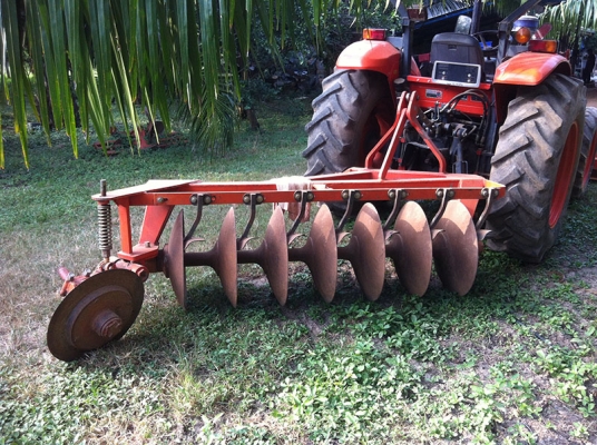 ขาย แทร็คเตอร์ Kubota M7040 4WD พร้อมอุปกรณ์ต่อพ่วงชุดใหญ่ ใช้งานน้อย พร้อมลุยงาน