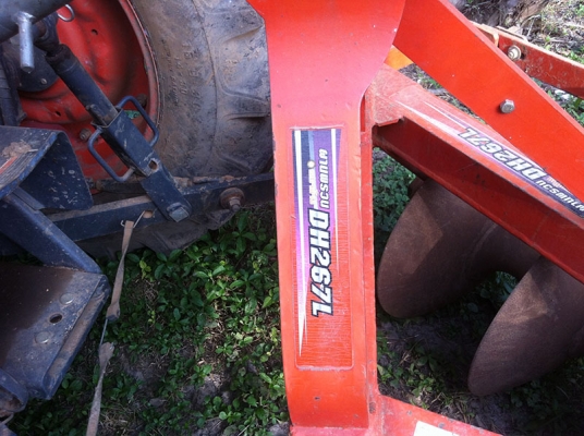 ขาย แทร็คเตอร์ Kubota M7040 4WD พร้อมอุปกรณ์ต่อพ่วงชุดใหญ่ ใช้งานน้อย พร้อมลุยงาน