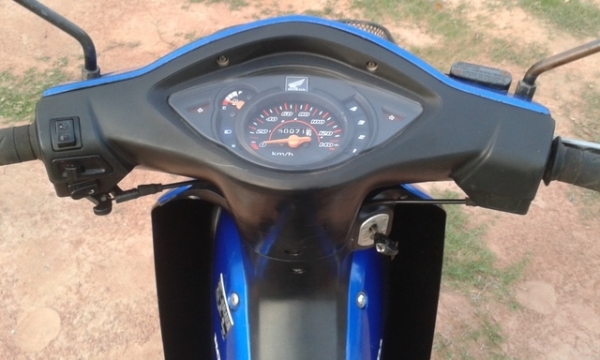 ขายเวฟ100s ปี50 ทะเบืยนเต็ม-15500บาทมี2คัน ขายเวฟ100s ปี50 ทะเบืยนเต็ม-15500บาทมี2คัน