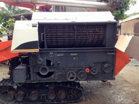 ขายรถเกี่ยวคูโบต้า DC60