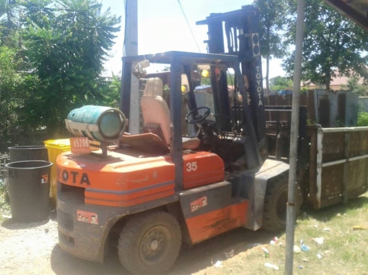 ขายรถยกโฟรคลิฟต์ TOYOTA 35 ใช้2ระบบ เสาสูงยกใส่10ล่อได้ สภาพพร้อมใช้งาน เครื่องดี ขายรถยกโฟรคลิฟต์ TOYOTA 35 ใช้2ระบบ เสาสูงยกใส่10ล่อได้ สภาพพร้อมใช้งาน เครื่องดี