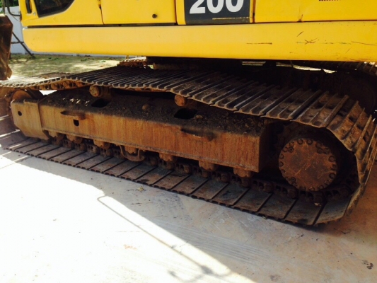 ขายรถแบคโฮ KOMATSU PC200-7 เอกสารอินวอย 8000 ชม.ราคา 1900000