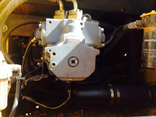 ขายรถแบคโฮ KOMATSU PC200-7 เอกสารอินวอย 8000 ชม.ราคา 1900000