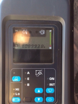 ขายรถแบคโฮ KOMATSU PC200-7 เอกสารอินวอย 8000 ชม.ราคา 1900000