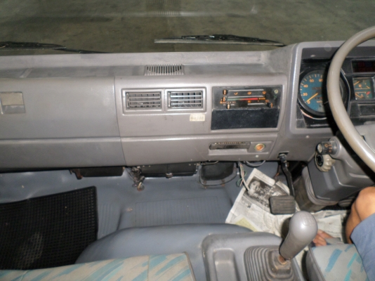 ขาย 6 ล้อ ฮีโน่ เมก้า ดัมพ์ 120 แรง ยาว 5.50 ม. ปี 1996 สภาพสวยเดิมเครื่องดี พร้อมใช้งาน ชมก่อนได้ครับ สนใจติดต่อ 081-9425443   081-5715326