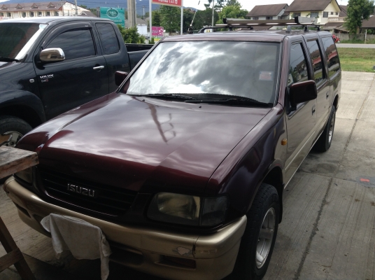 ขายอีซูซุแวนเครื่อง2.5ปี95(แยกขายเป็นอะไหล่)