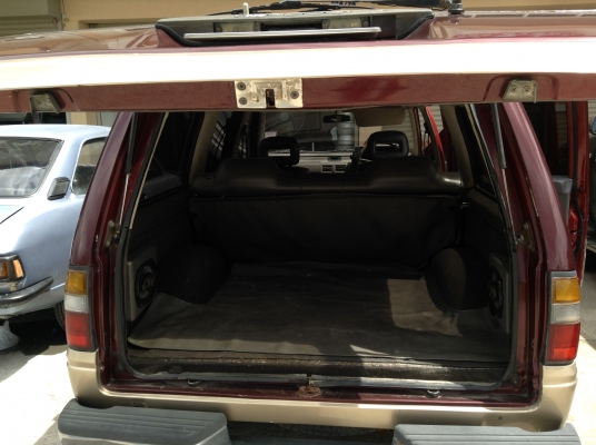 ขายอีซูซุแวนเครื่อง2.5ปี95(แยกขายเป็นอะไหล่)