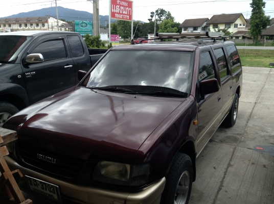 ขายอีซูซุแวนเครื่อง2.5ปี95(แยกขายเป็นอะไหล่)