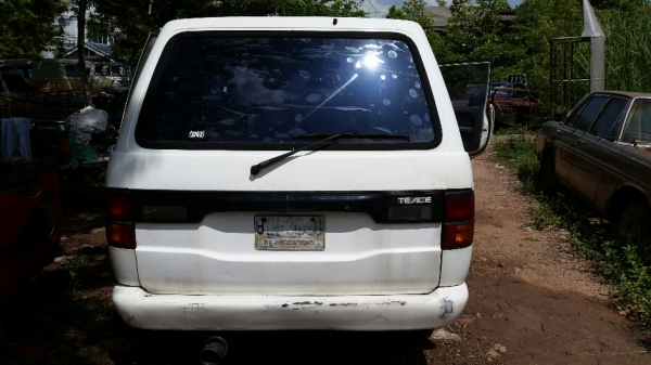 ตู้เล็ก Liteace CR27 ตัวมน เครื่องดีเซล ขับได้ พร้อมโอน ขาย 58,000 บาท