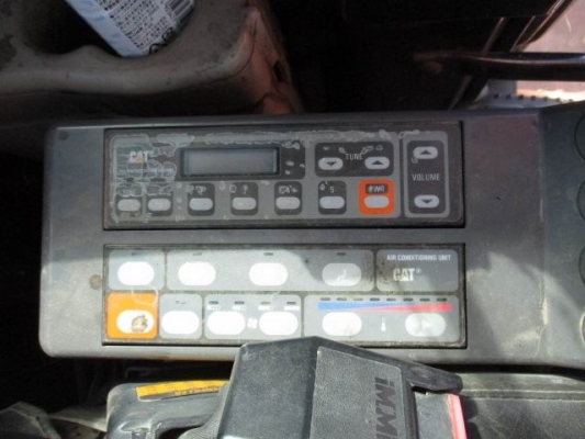 ขายด่วนรถแม็คโครCAT 313 CCR ซีเรียสูงชั่วโม่งทำงานน้อยแอร์เย็นมาก รถนอกนำเข้ายังไม่เคยใช้งาน ในเมืองไทยเลย