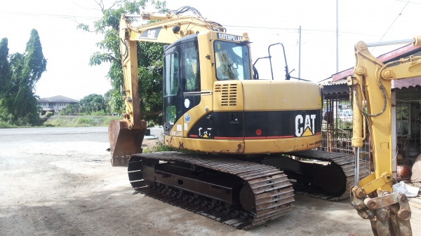 ขายด่วนรถแม็คโครCAT 313 CCR ซีเรียสูงชั่วโม่งทำงานน้อยแอร์เย็นมาก รถนอกนำเข้ายังไม่เคยใช้งาน ในเมืองไทยเลย