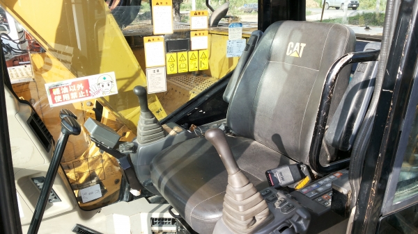 ขายด่วนรถแม็คโครCAT 313 CCR ซีเรียสูงชั่วโม่งทำงานน้อยแอร์เย็นมาก รถนอกนำเข้ายังไม่เคยใช้งาน ในเมืองไทยเลย