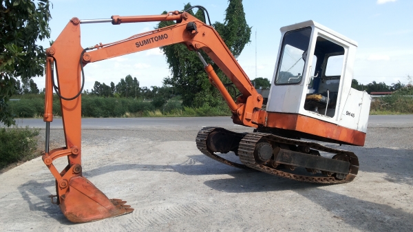 รถเเม็คโครSUMITOMO LS45 เทียบเท่าPC45รถสวยมีหัวเก๋งพร้อมใช้ยังไม่เคยใช้งานในเมืองไทยเลย