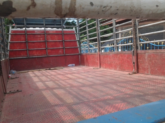 ISUZU NPR หัวตึก 150แรง ปี54 ยาว 5เมตร สีเดิมบางนางบวช พร้อมคอกอย่างงาม ภาษี59 ISUZU NPR หัวตึก 150แรง ปี54 ยาว 5เมตร สีเดิมบางนางบวช พร้อมคอกอย่างงาม ภาษี59