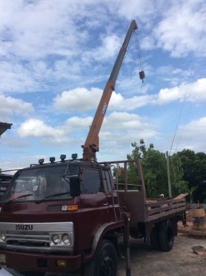 ISUZU 6ล้อบรรทุกติดเครน เครื่อง 185 แรง (6BF) พวงมาลัยพาวเวอร์ พร้อมเครน 3 T 3 ปอก เครื่องดี ครัทซีสวย ขาย 390,000 บาท (ศุภากร 081-4252943)