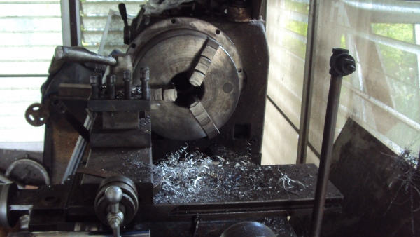 ขายเครื่องกลึง 6ฟุตเกลียวซ้าย-ขวาออโต้มีเบรคเปิดร้านได้เลย