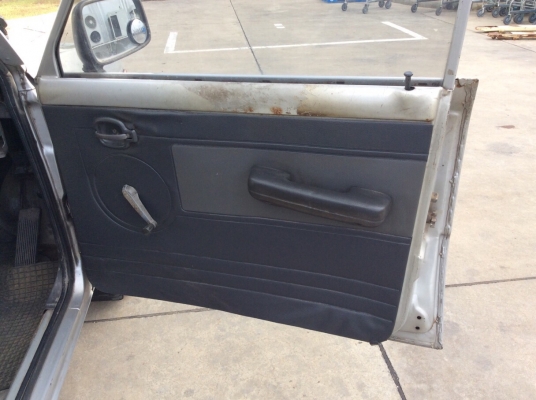 ขายมาสด้า แฟมิเลีย หัวโหนก แคปใหญ่ ปี96 เครื่อง 1.4 เกียร์ธรรมดา ติดแก๊สLPG ภายในเบาะหนังสวยไม่ขาด ไมล์ใช้ได้หมด ตัวถังสวยเดิม สีมีริ้วรอยบ้าง ลอนกระบะสวย คอกไม้ คัสซีดีไม่มีผุ เครื่องแน่นๆ ช่วงล่างดี รถขับดี พร้อมใช้งานได้เลยครับ ขายถูกครับ ขายมาสด้า แฟมิเลีย หัวโหนก แคปใหญ่ ปี96 เครื่อง 1.4 เกียร์ธรรมดา ติดแก๊สLPG ภายในเบาะหนังสวยไม่ขาด ไมล์ใช้ได้หมด ตัวถังสวยเดิม สีมีริ้วรอยบ้าง ลอนกระบะสวย คอกไม้ คัสซีดีไม่มีผุ เครื่องแน่นๆ ช่วงล่างดี รถขับดี พร้อมใช้งานได้เลยครับ ขายถูกครับ