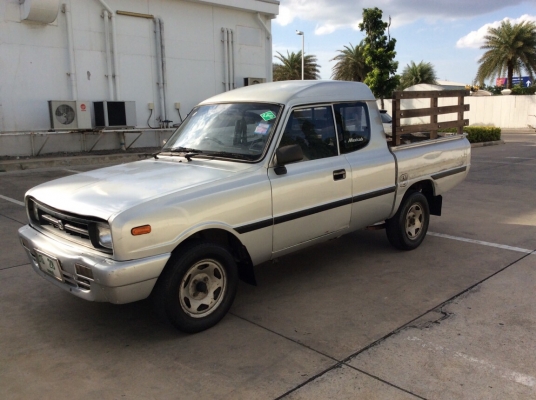 ขายมาสด้า แฟมิเลีย หัวโหนก แคปใหญ่ ปี96 เครื่อง 1.4 เกียร์ธรรมดา ติดแก๊สLPG ภายในเบาะหนังสวยไม่ขาด ไมล์ใช้ได้หมด ตัวถังสวยเดิม สีมีริ้วรอยบ้าง ลอนกระบะสวย คอกไม้ คัสซีดีไม่มีผุ เครื่องแน่นๆ ช่วงล่างดี รถขับดี พร้อมใช้งานได้เลยครับ ขายถูกครับ