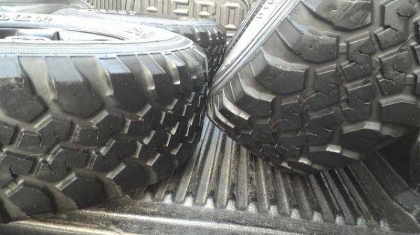 ขายยาง MUD 31 x 10.5 x 15 พร้อมล้อ วีโก้ ขายยาง MUD 31 x 10.5 x 15 พร้อมล้อ วีโก้