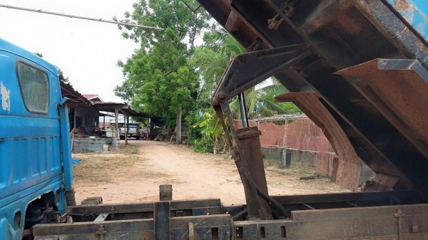 ขายรถ6ล้อดัมพ์ TLD100ฝาดำ แชชซีดี เครื่องดี ทะเบียนพร้อมโอน ช่วงล่างใหญ่ ช่วงล่าง6น็อต กระบอกดัมพ์ยิงหน้า พร้อมลุยงาน ขายรถ6ล้อดัมพ์ TLD100ฝาดำ แชชซีดี เครื่องดี ทะเบียนพร้อมโอน ช่วงล่างใหญ่ ช่วงล่าง6น็อต กระบอกดัมพ์ยิงหน้า พร้อมลุยงาน