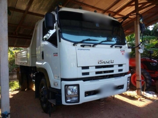 รถอีซูซุ 6 ล้อดั้ม FTR 240 แรงม้า. ปี 56  ( รถวิ่ง 94,xxx กม. , 6x,xxx กม.  )  ,  ( มีขาย 2 คัน. )   สนใจติดต่อ  081 - 6079515
