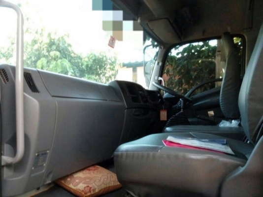 รถอีซูซุ 6 ล้อดั้ม FTR 240 แรงม้า. ปี 56  ( รถวิ่ง 94,xxx กม. , 6x,xxx กม.  )  ,  ( มีขาย 2 คัน. )   สนใจติดต่อ  081 - 6079515