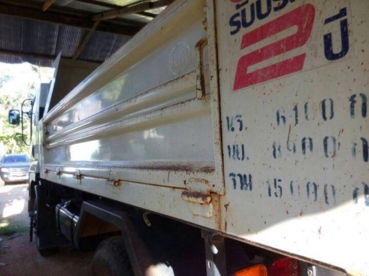 รถอีซูซุ 6 ล้อดั้ม FTR 240 แรงม้า. ปี 56  ( รถวิ่ง 94,xxx กม. , 6x,xxx กม.  )  ,  ( มีขาย 2 คัน. )   สนใจติดต่อ  081 - 6079515