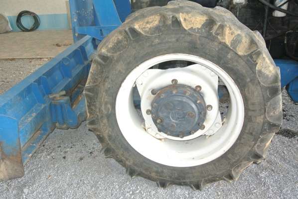 Ford Ts90 มีทะเบียน Ford Ts90 มีทะเบียน