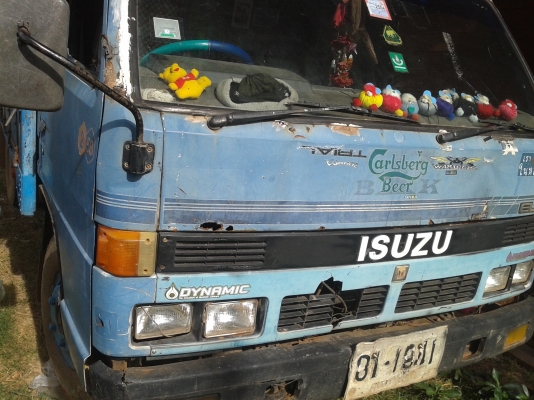 ขาย 6 ล้อ isuzu 115 แรง  พวงมาลัยพาวเวอร์