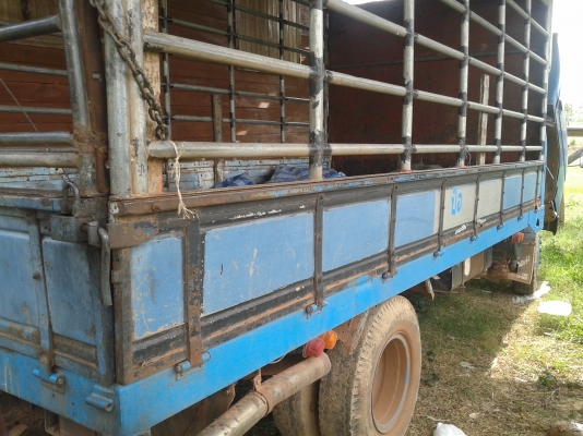 ขาย 6 ล้อ isuzu 115 แรง  พวงมาลัยพาวเวอร์