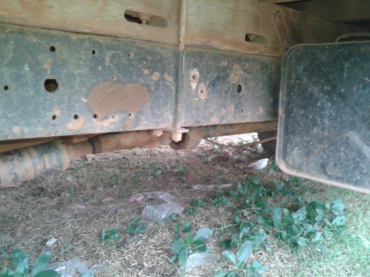 ขาย 6 ล้อ isuzu 115 แรง  พวงมาลัยพาวเวอร์