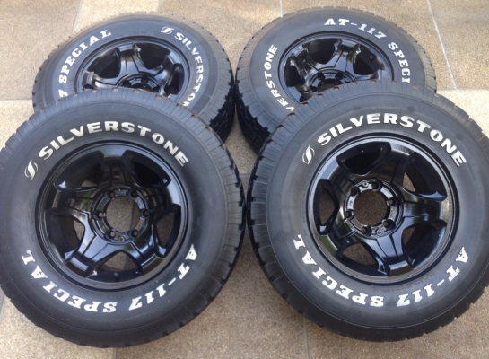 ล้อ JRD ขอบ15 พร้อมยาง Silverstone 31 ล้อ JRD ขอบ15 พร้อมยาง Silverstone 31