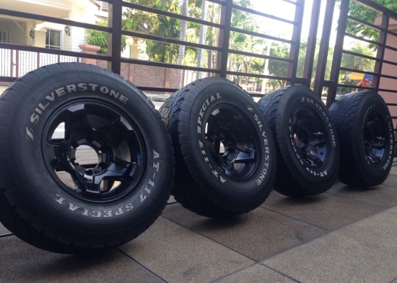 ล้อ JRD ขอบ15 พร้อมยาง Silverstone 31 ล้อ JRD ขอบ15 พร้อมยาง Silverstone 31